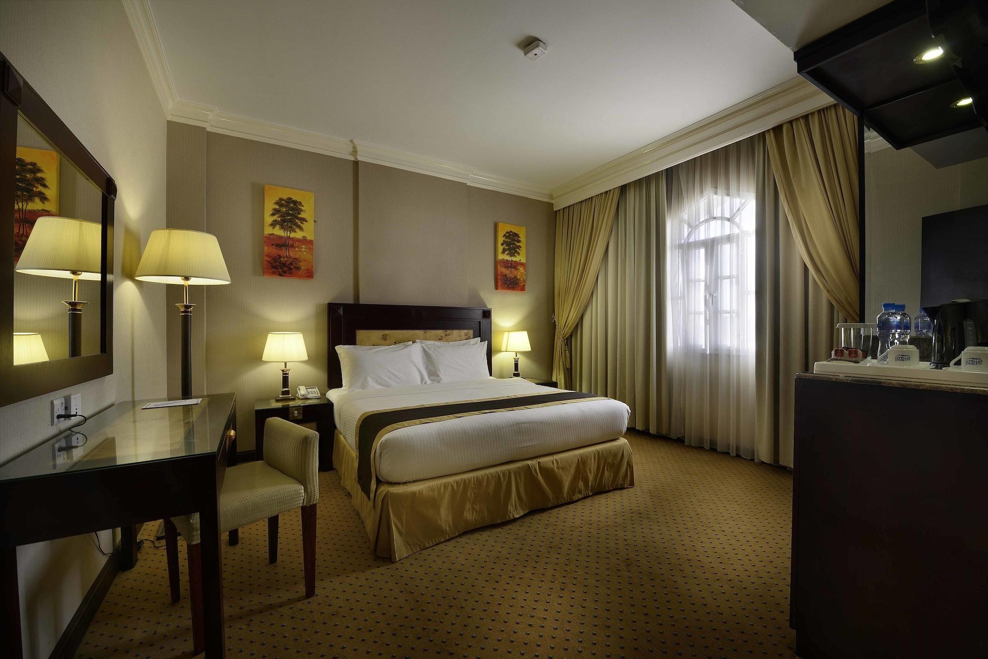 Caesar Hotel Muscat Exteriör bild