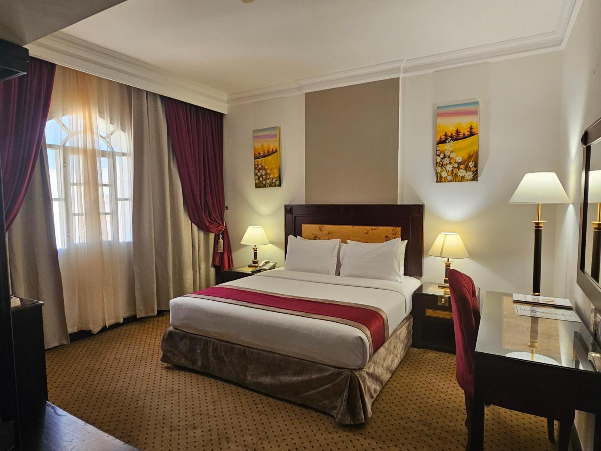 Caesar Hotel Muscat Exteriör bild