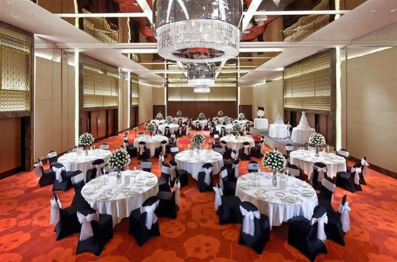 Caesar Hotel Muscat Exteriör bild